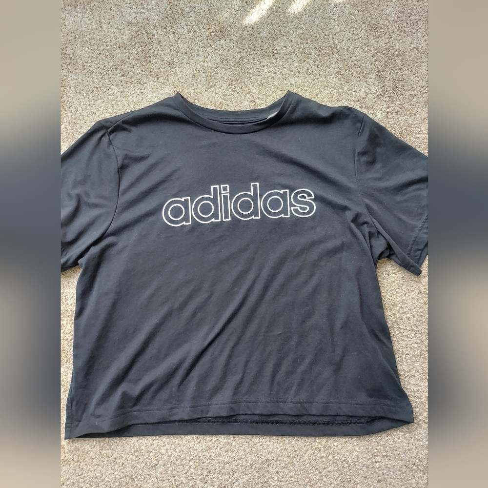 Adidas graphic tshirt crop